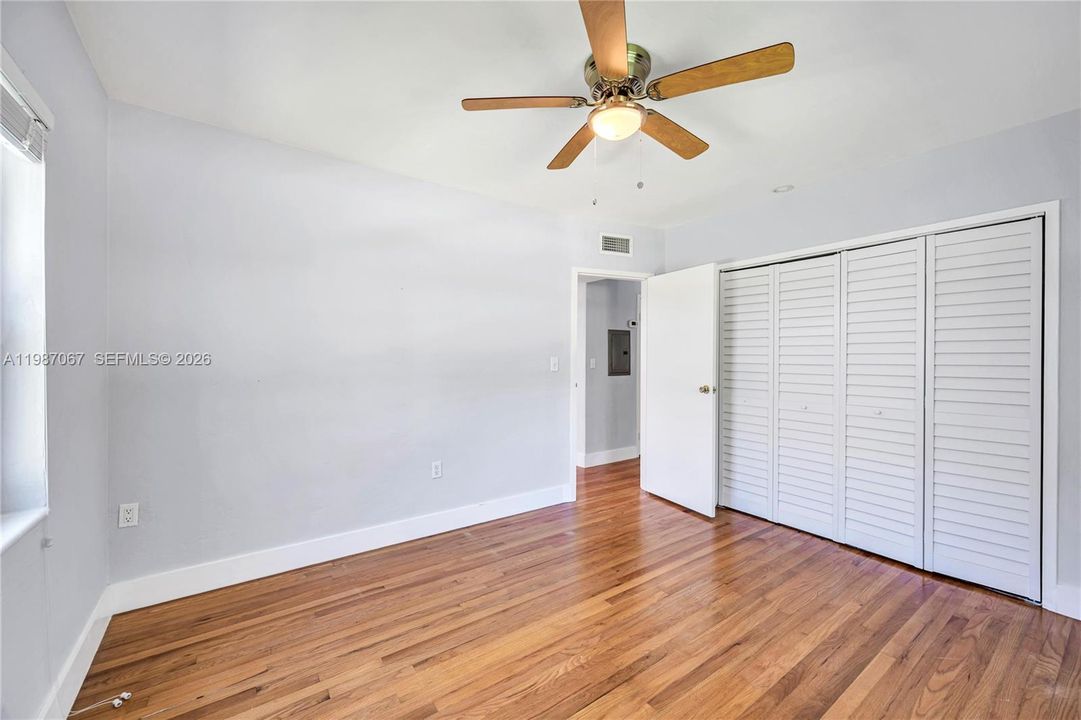 Activo con contrato: $425,000 (2 camas, 1 baños, 786 Pies cuadrados)