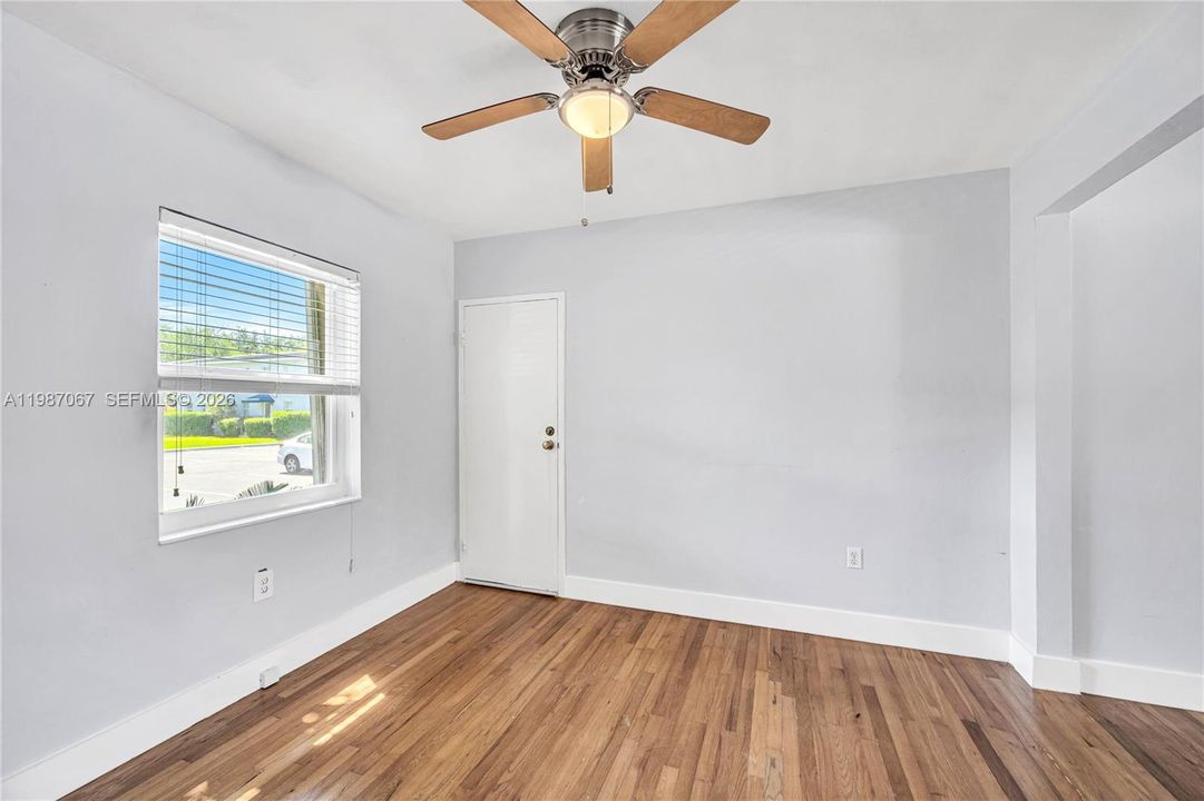 Activo con contrato: $425,000 (2 camas, 1 baños, 786 Pies cuadrados)