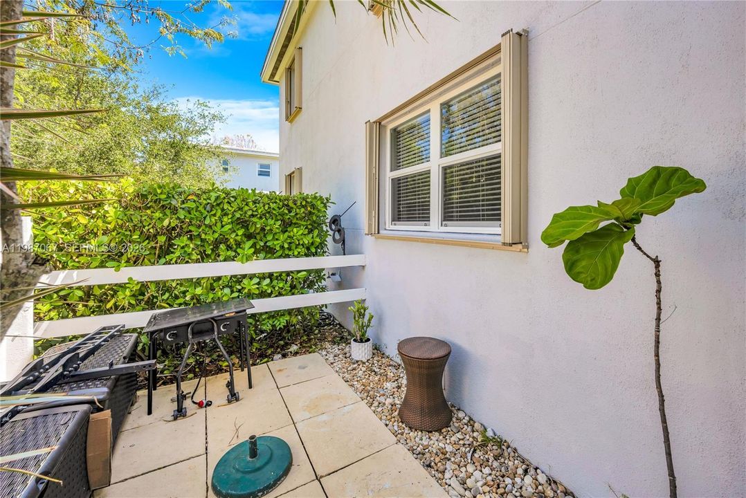 Activo con contrato: $425,000 (2 camas, 1 baños, 786 Pies cuadrados)