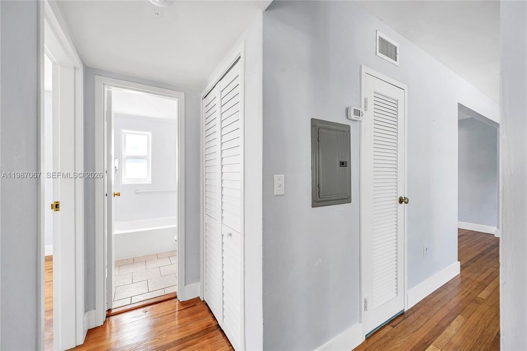 Activo con contrato: $425,000 (2 camas, 1 baños, 786 Pies cuadrados)