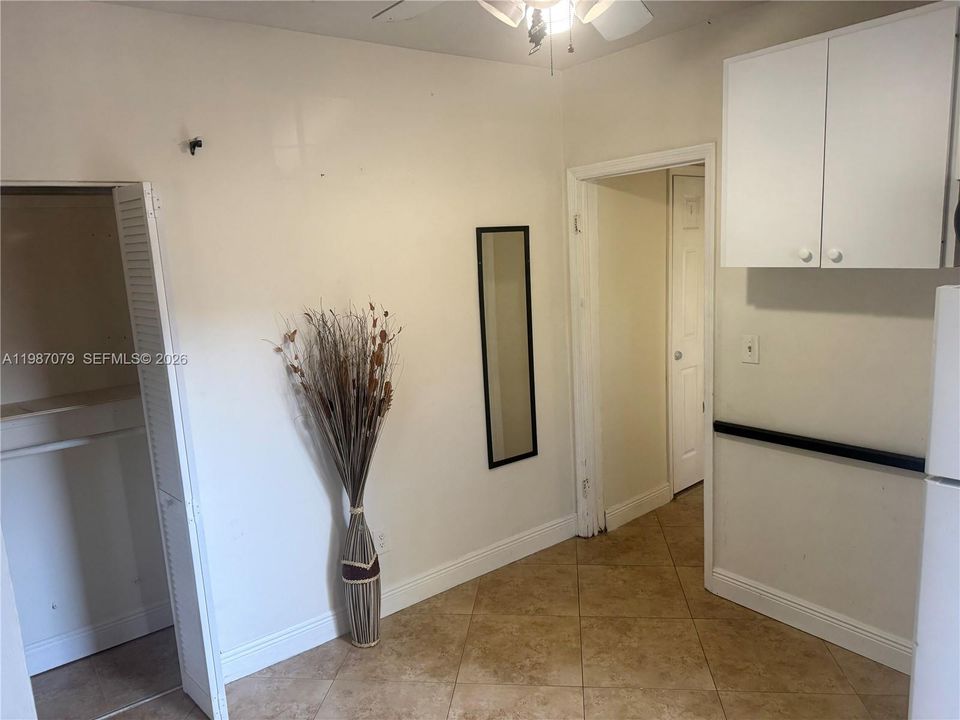 Recently Rented: $900 (1 beds, 1 baths, 1346 Square Feet)