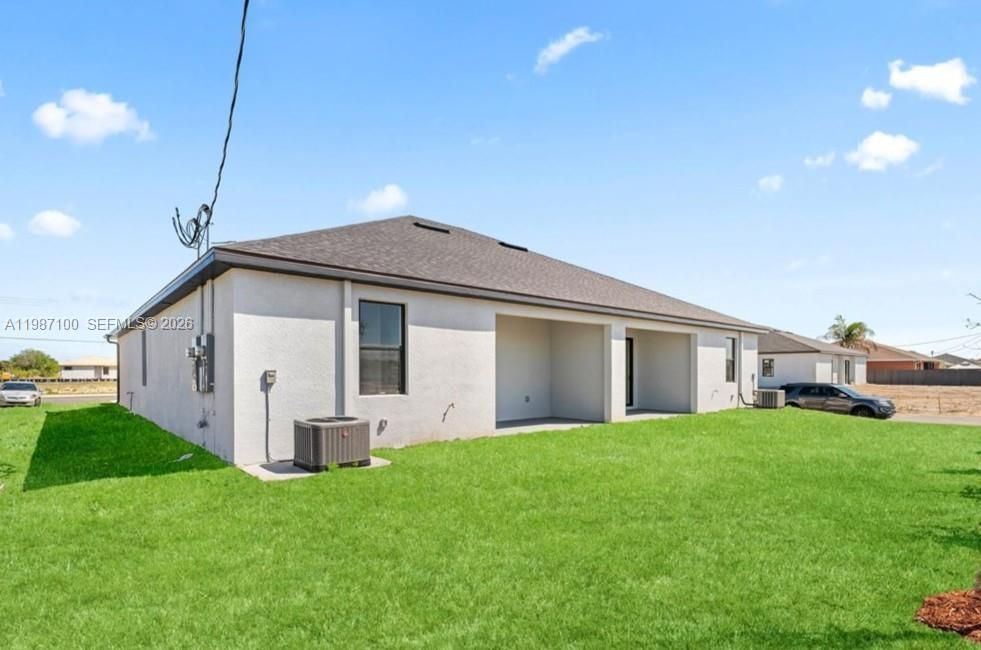 На продажу: $439,900 (0 спален, 0 ванн, 2400 Квадратных фут)