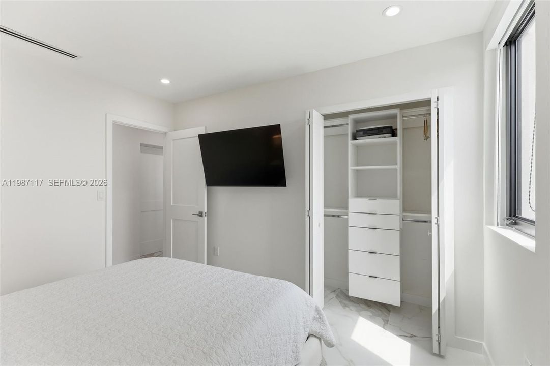 TV & Built in closets
