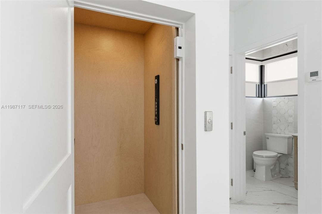 Private Elevator