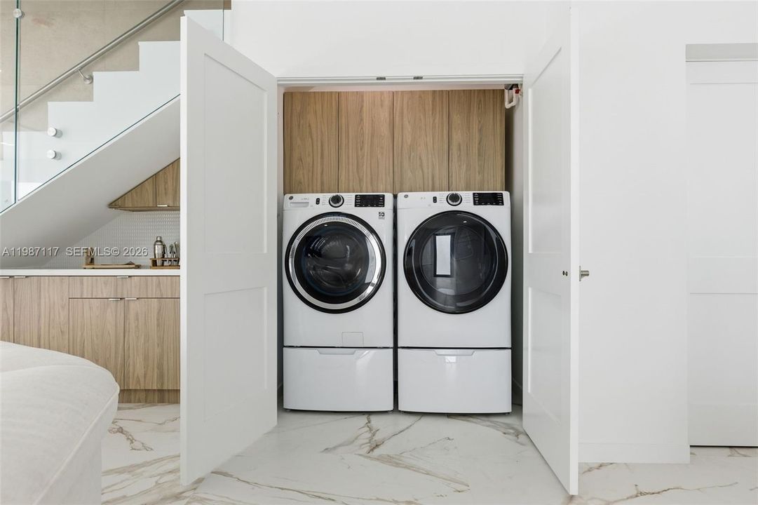 En Venta: $1,400,000 (3 camas, 2 baños, 1726 Pies cuadrados)