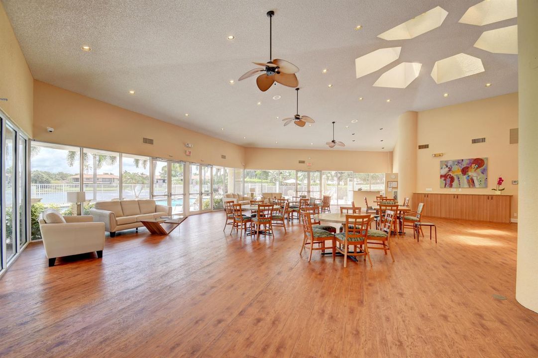 CLUBHOUSE
