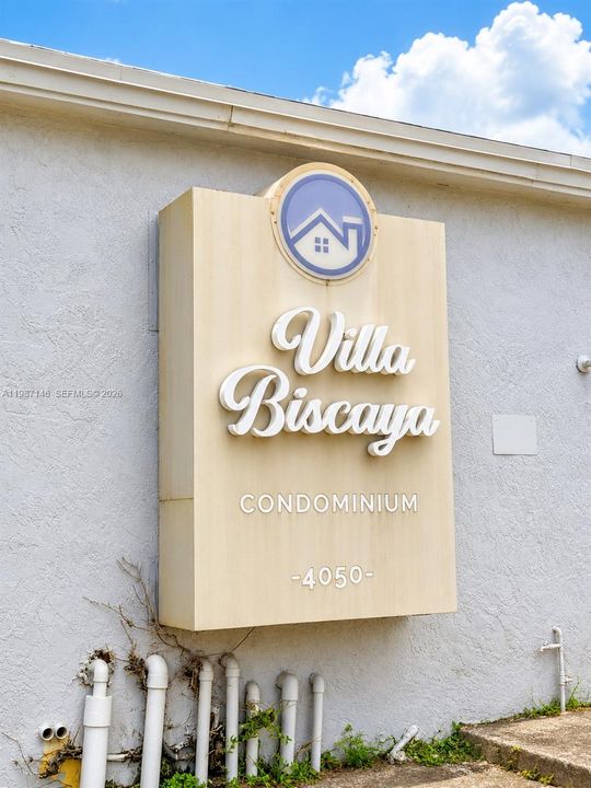 На продажу: $179,999 (2 спален, 1 ванн, 800 Квадратных фут)