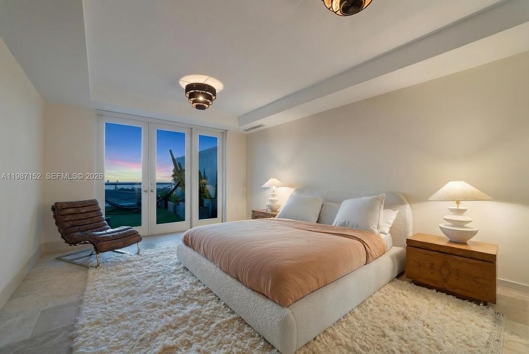 For Sale: $2,795,000 (2 beds, 2 baths, 2100 Square Feet)