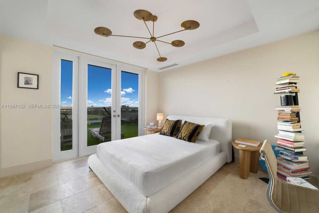 For Sale: $2,795,000 (2 beds, 2 baths, 2100 Square Feet)
