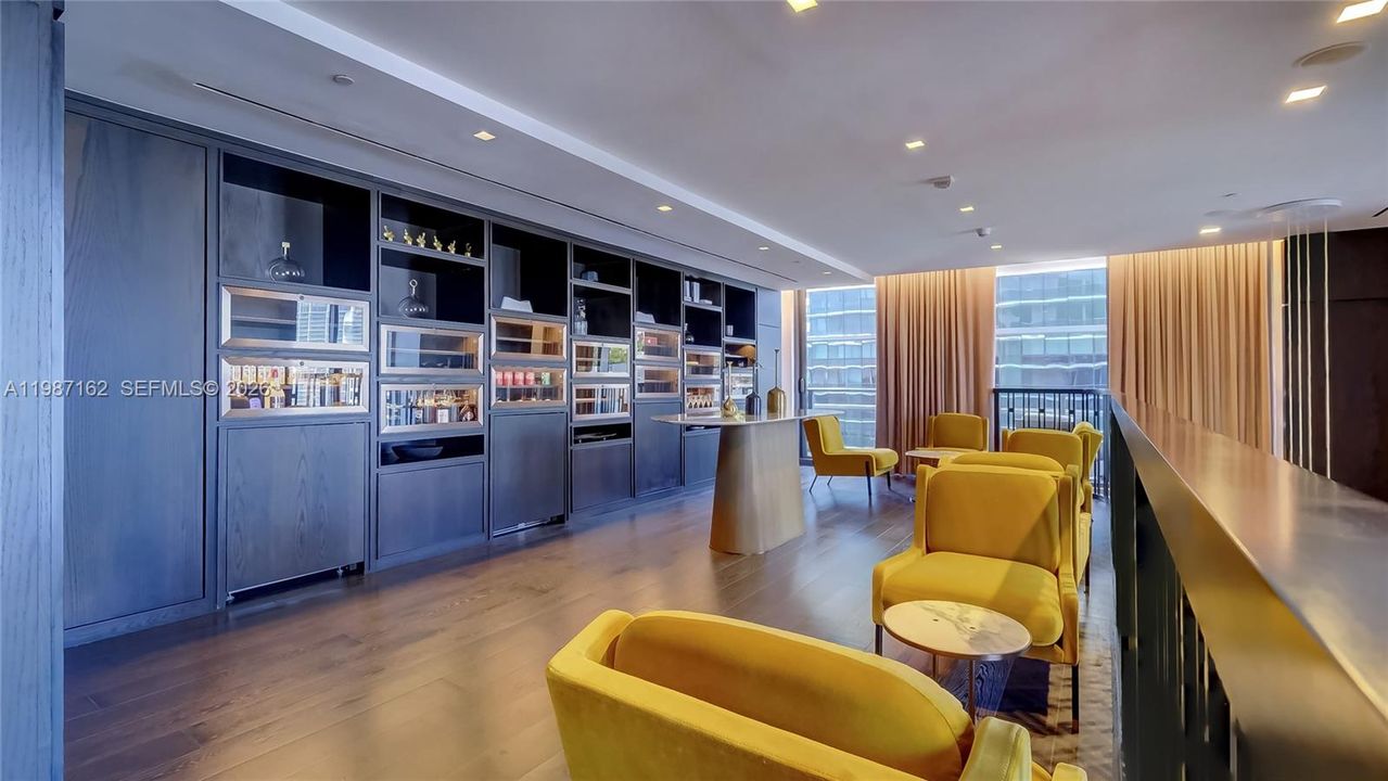 For Sale: $1,195,000 (3 beds, 3 baths, 1450 Square Feet)