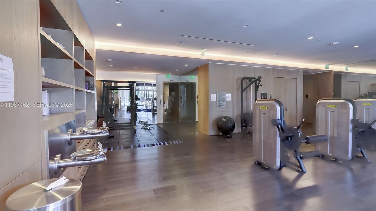 For Sale: $1,195,000 (3 beds, 3 baths, 1450 Square Feet)