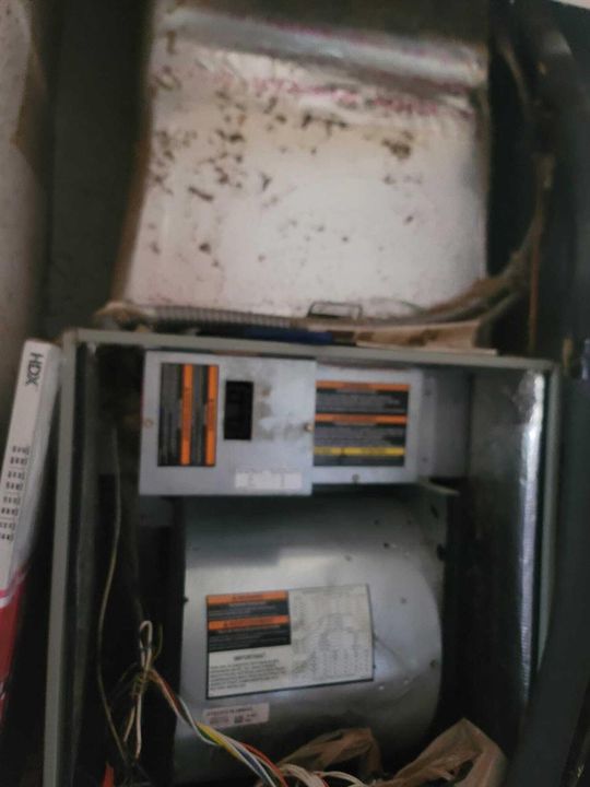 Non working AC Unit Main