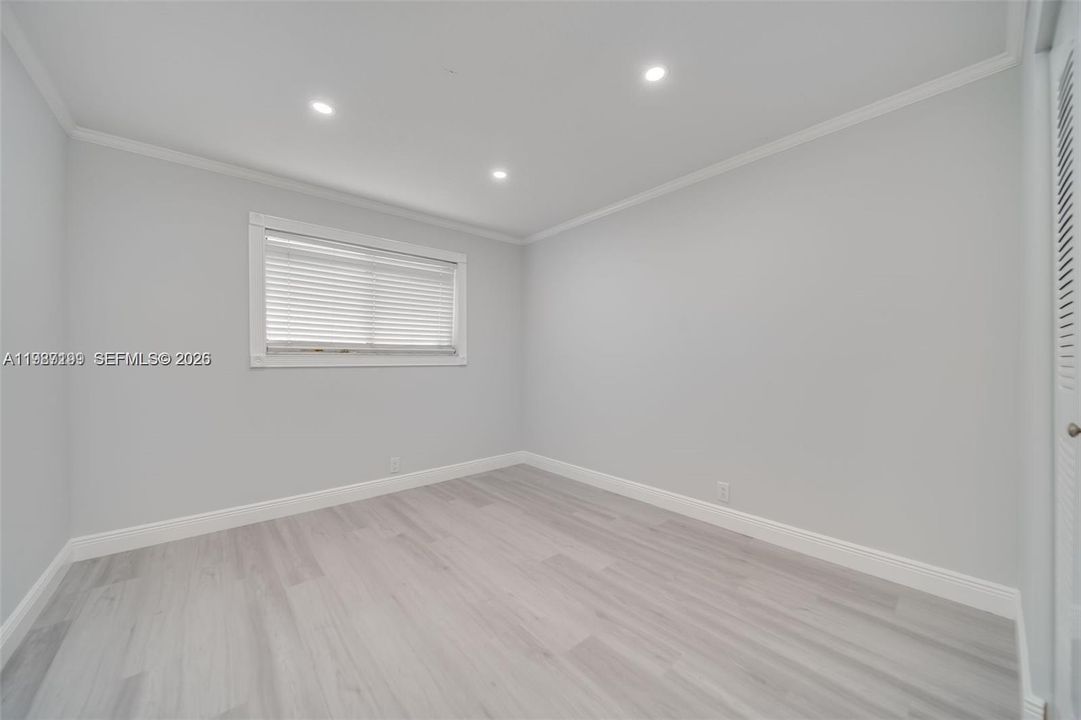 For Rent: $2,250 (2 beds, 2 baths, 887 Square Feet)