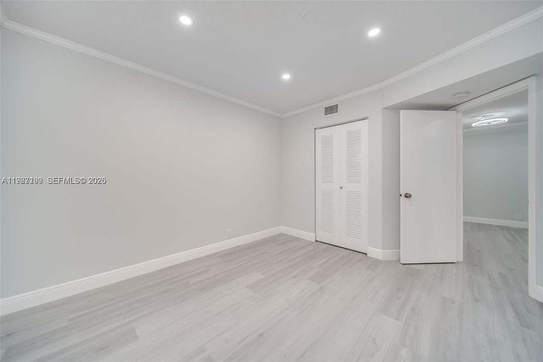 For Rent: $2,250 (2 beds, 2 baths, 887 Square Feet)