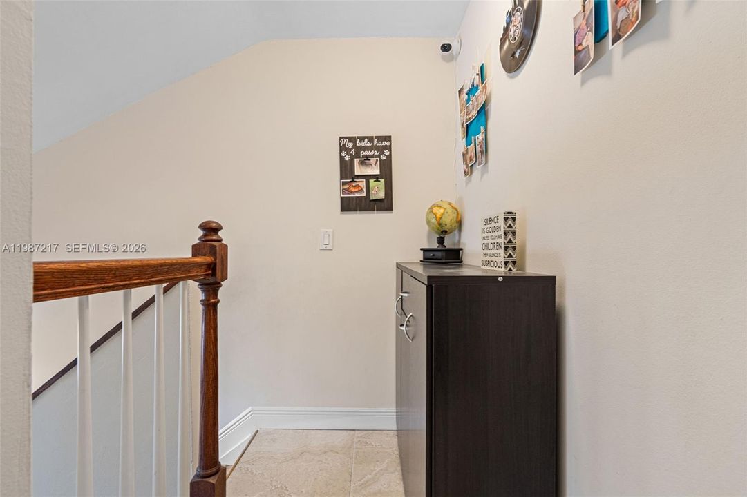 Vendido Recientemente: $425,000 (3 camas, 2 baños, 1340 Pies cuadrados)