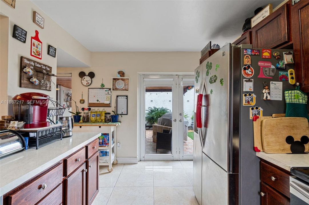 Vendido Recientemente: $425,000 (3 camas, 2 baños, 1340 Pies cuadrados)