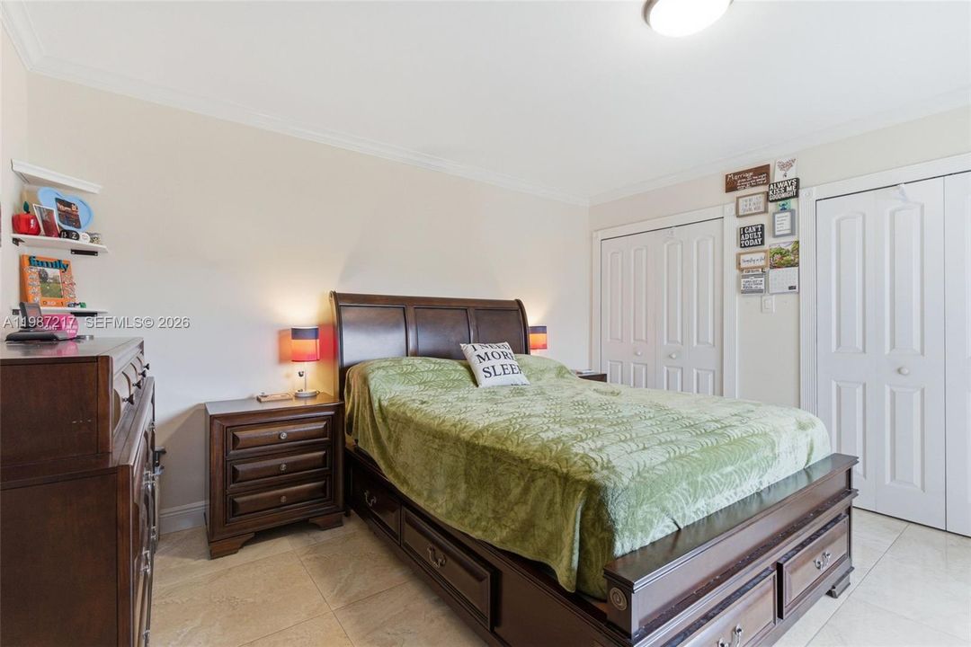 Vendido Recientemente: $425,000 (3 camas, 2 baños, 1340 Pies cuadrados)