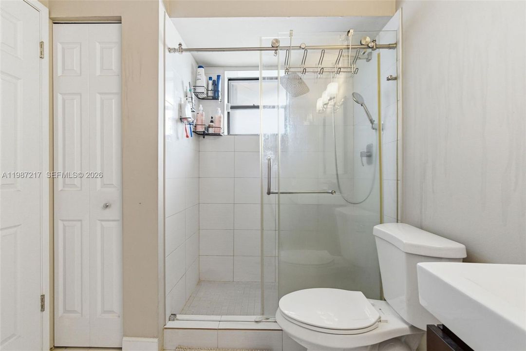 Vendido Recientemente: $425,000 (3 camas, 2 baños, 1340 Pies cuadrados)