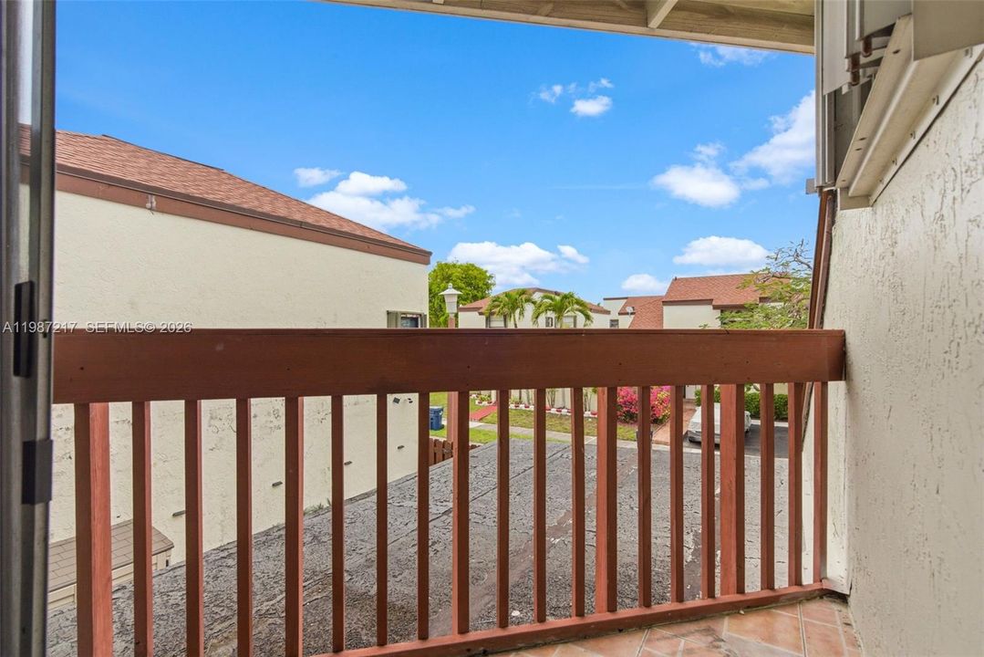 Vendido Recientemente: $425,000 (3 camas, 2 baños, 1340 Pies cuadrados)