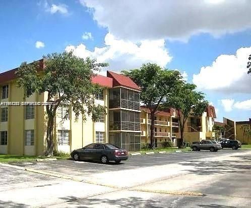 На продажу: $185,000 (1 спален, 1 ванн, 900 Квадратных фут)