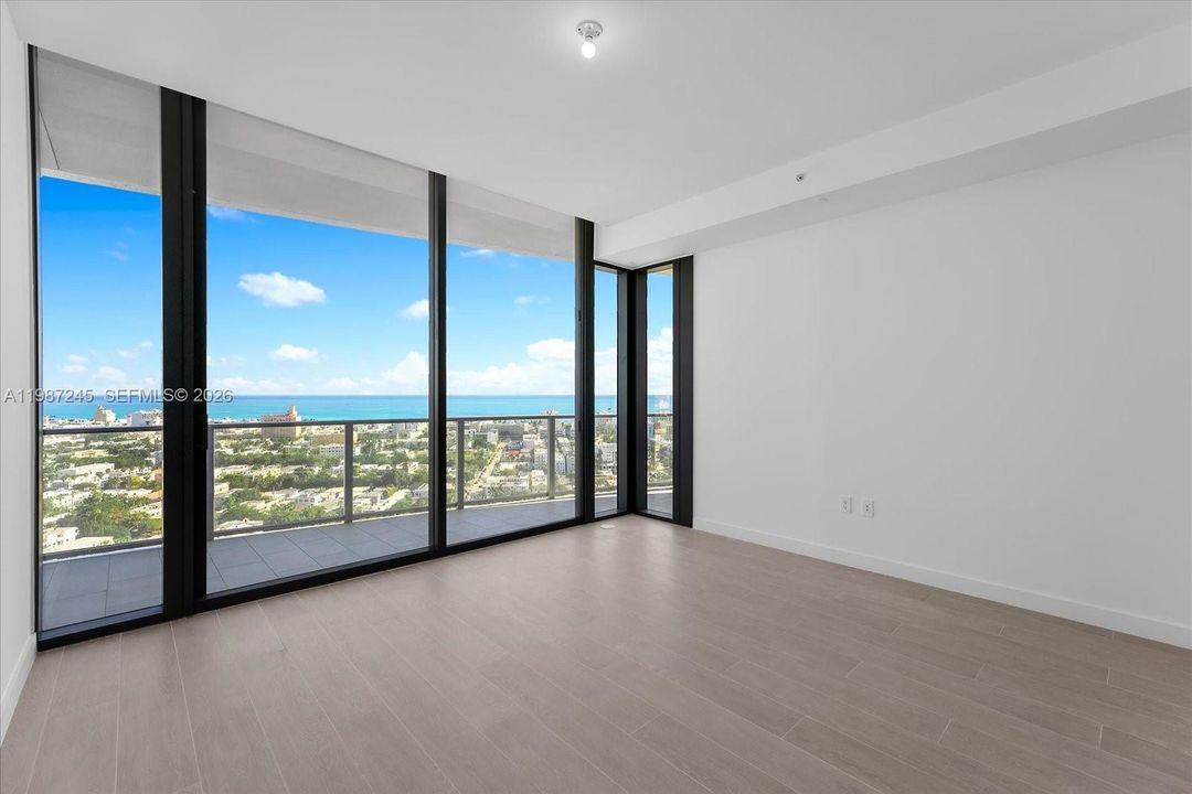 For Sale: $2,885,000 (2 beds, 2 baths, 1218 Square Feet)