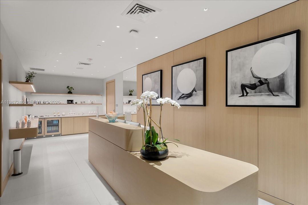 Reception Desk at Full-Service Spa at Five Park