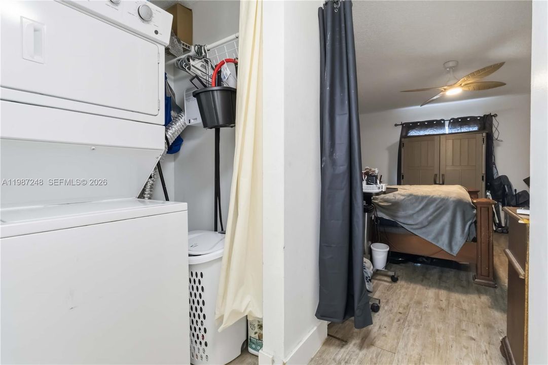 En Venta: $139,900 (1 camas, 1 baños, 925 Pies cuadrados)