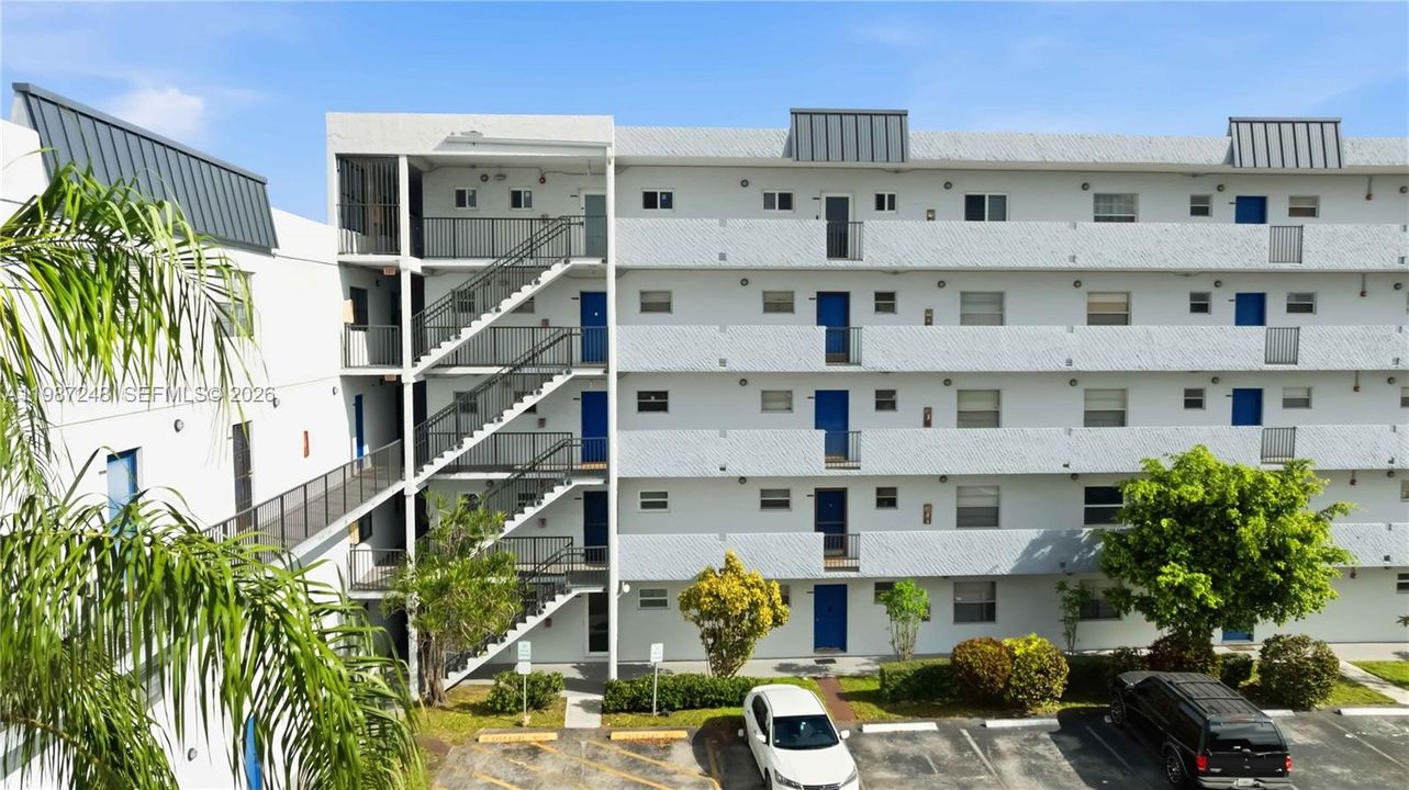 En Venta: $139,900 (1 camas, 1 baños, 925 Pies cuadrados)