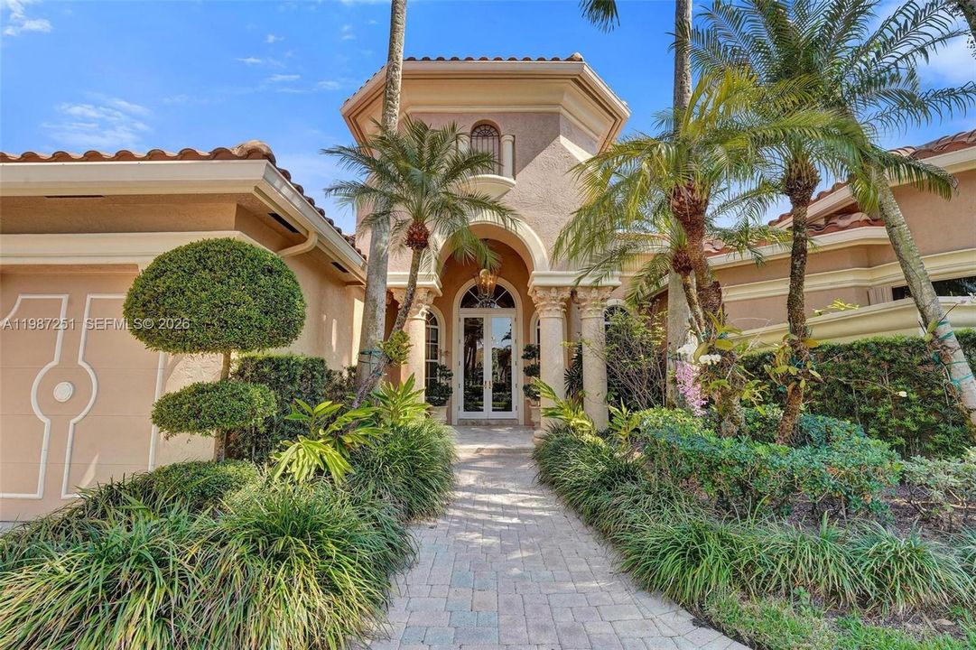 For Sale: $2,350,000 (4 beds, 4 baths, 3774 Square Feet)