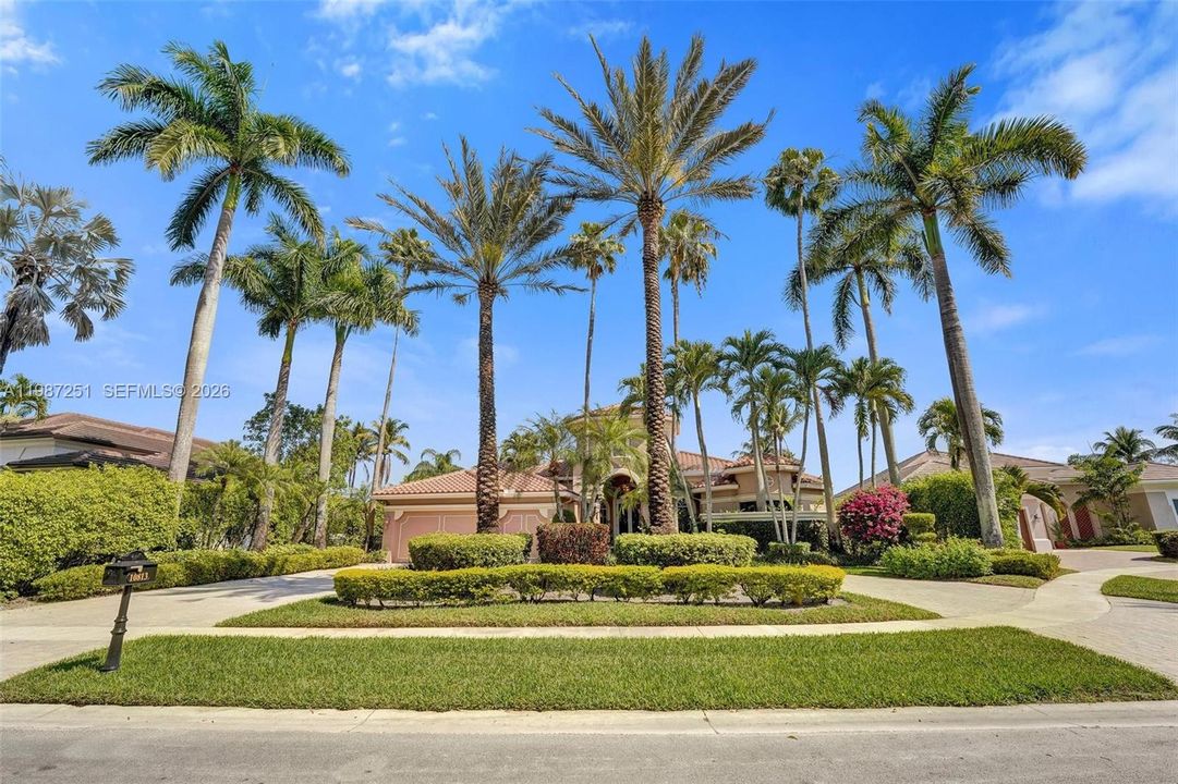 For Sale: $2,350,000 (4 beds, 4 baths, 3774 Square Feet)