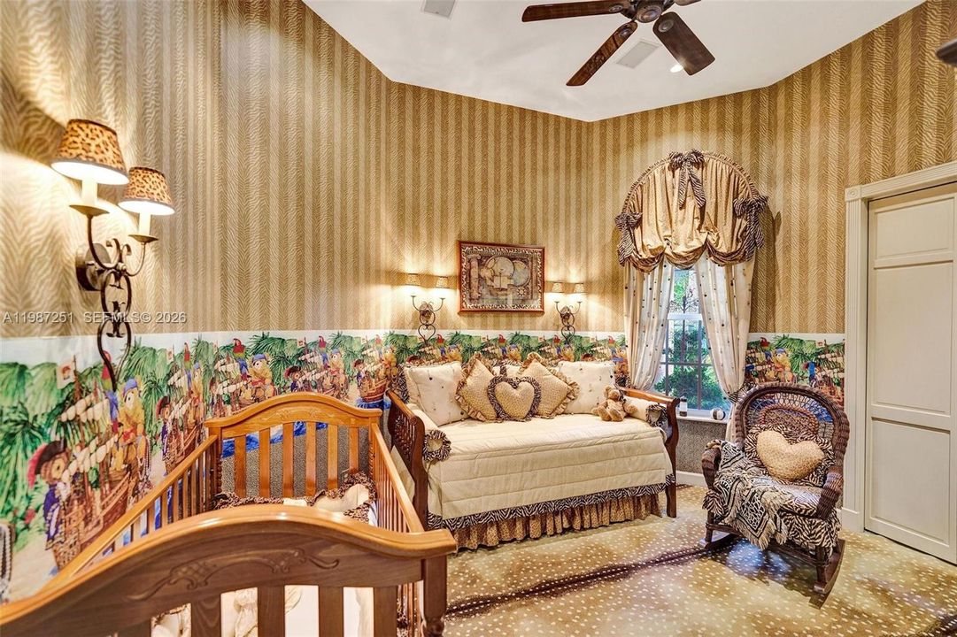 For Sale: $2,350,000 (4 beds, 4 baths, 3774 Square Feet)