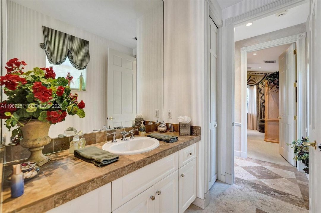 For Sale: $2,350,000 (4 beds, 4 baths, 3774 Square Feet)