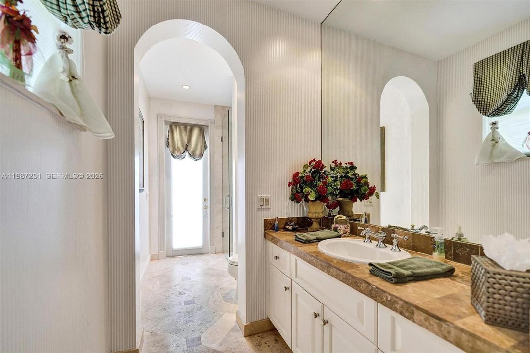 For Sale: $2,350,000 (4 beds, 4 baths, 3774 Square Feet)
