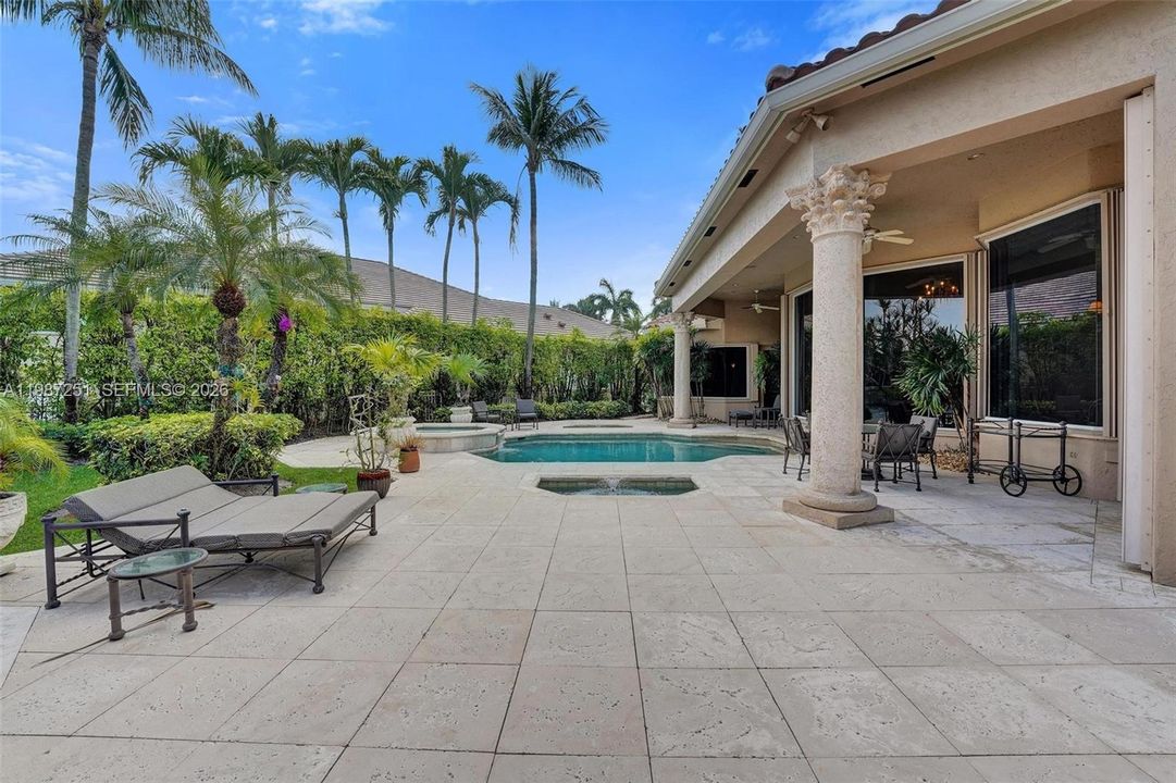 For Sale: $2,350,000 (4 beds, 4 baths, 3774 Square Feet)