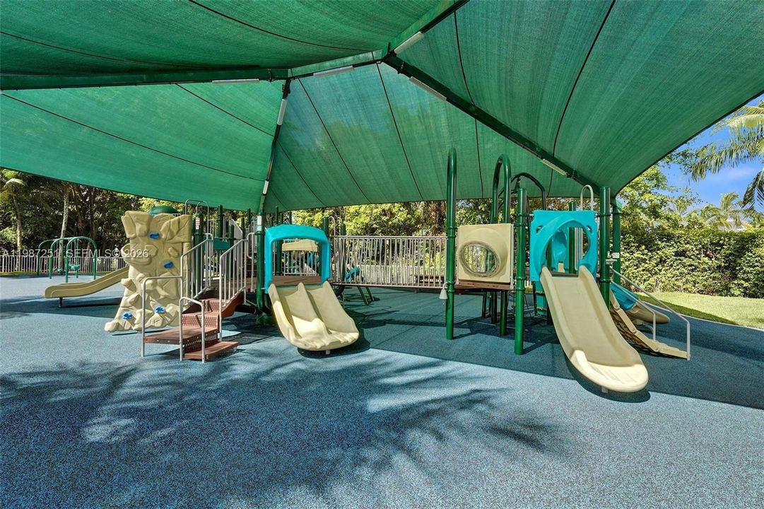 For Sale: $2,350,000 (4 beds, 4 baths, 3774 Square Feet)