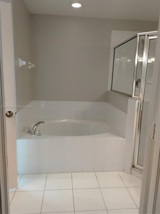 На продажу: $479,900 (4 спален, 2 ванн, 2078 Квадратных фут)