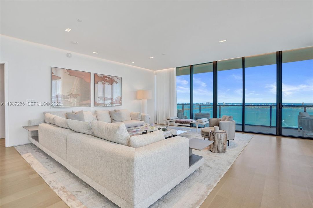 На продажу: $5,995,000 (5 спален, 5 ванн, 3966 Квадратных фут)