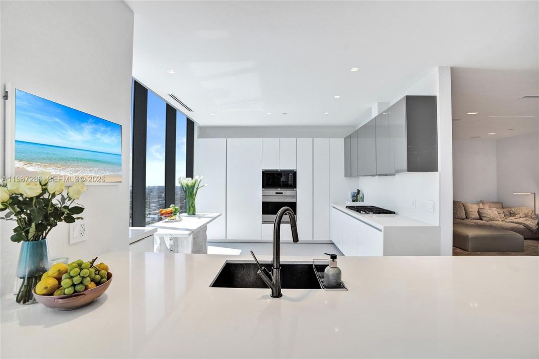 На продажу: $5,995,000 (5 спален, 5 ванн, 3966 Квадратных фут)