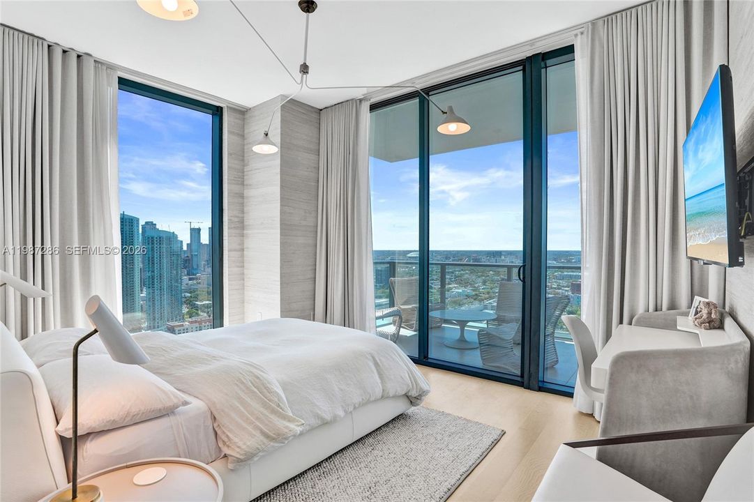 На продажу: $5,995,000 (5 спален, 5 ванн, 3966 Квадратных фут)