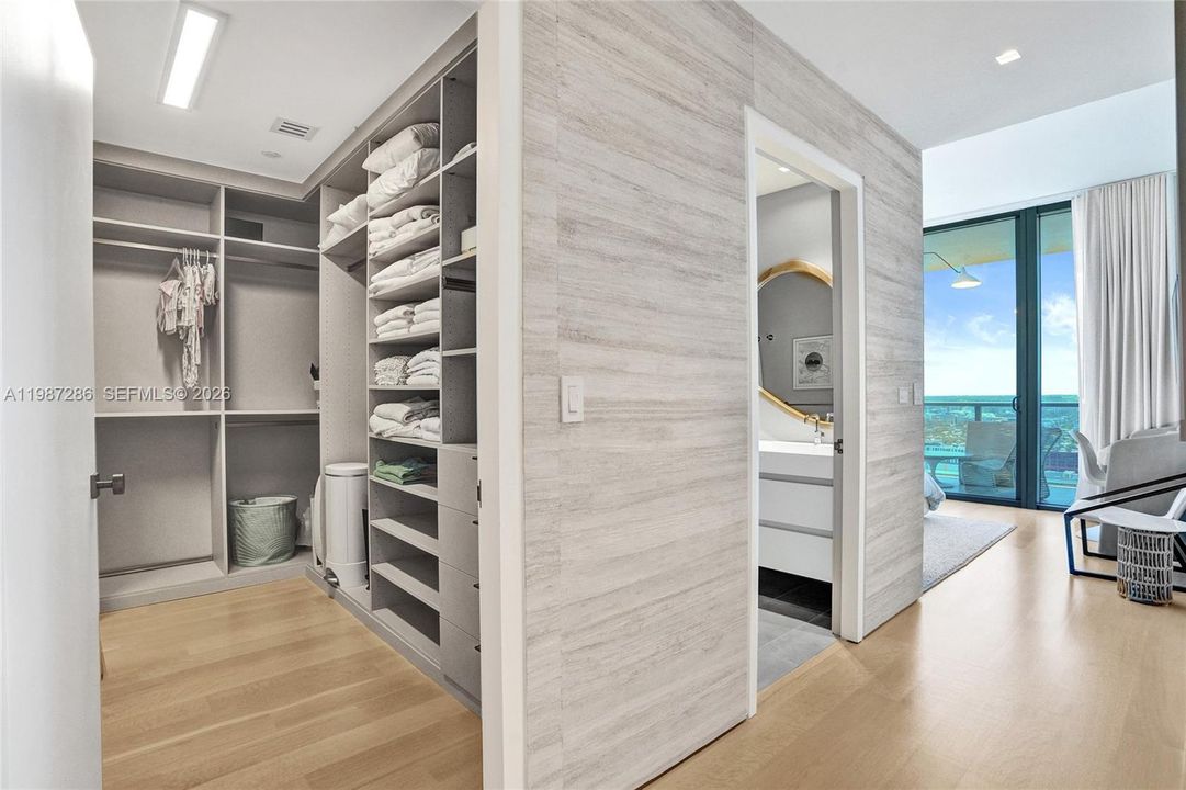 На продажу: $5,995,000 (5 спален, 5 ванн, 3966 Квадратных фут)