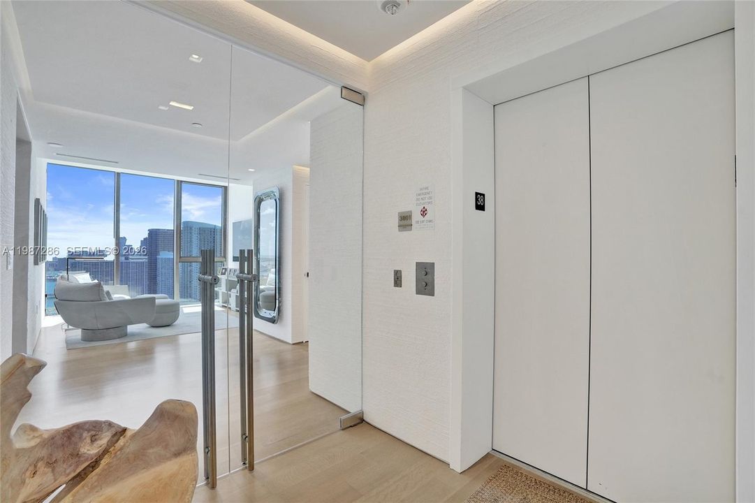Private Elevator/Foyer