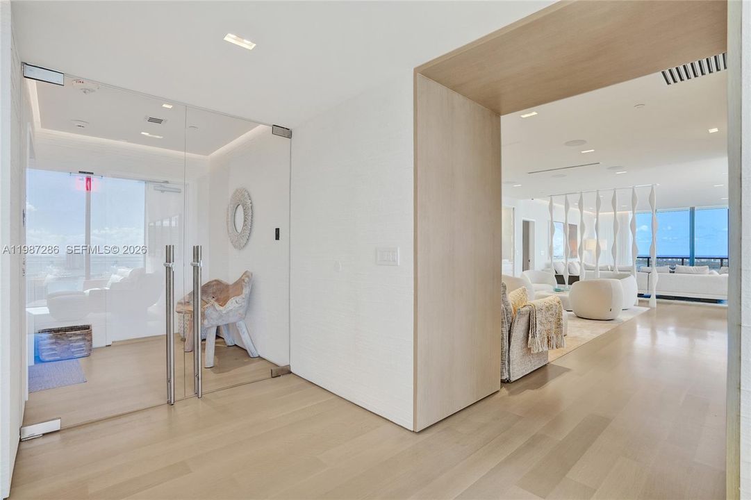 На продажу: $5,995,000 (5 спален, 5 ванн, 3966 Квадратных фут)