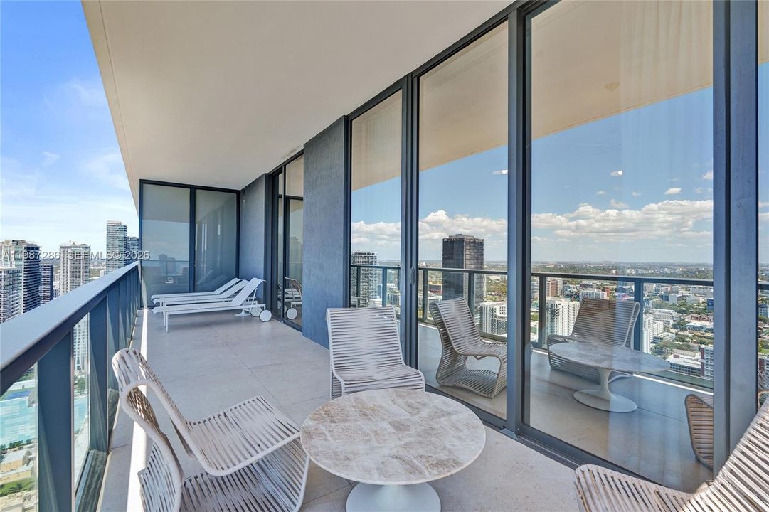 На продажу: $5,995,000 (5 спален, 5 ванн, 3966 Квадратных фут)