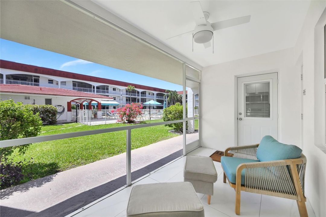 Activo con contrato: $249,000 (2 camas, 2 baños, 1000 Pies cuadrados)