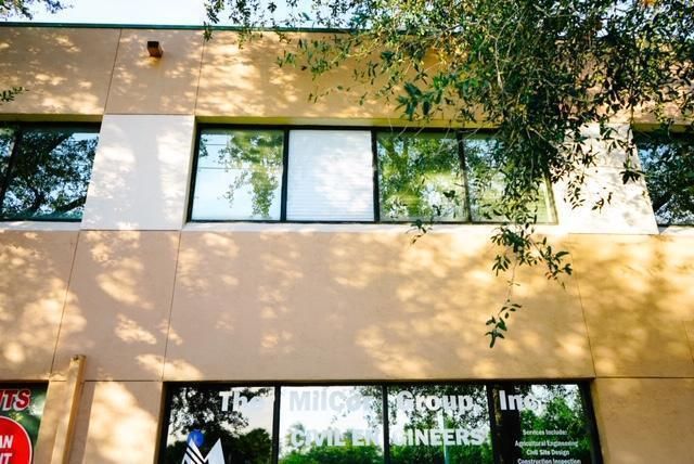 EXTERIOR FRONT WINDOWS