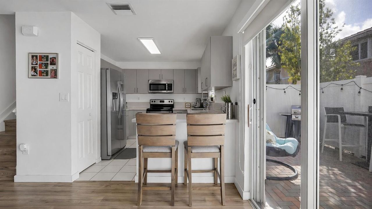 2221NW171 Kitchen Patio