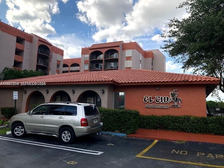 For Sale: $189,000 (1 beds, 1 baths, 504 Square Feet)