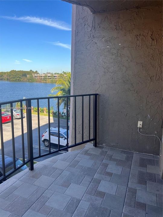 For Sale: $189,000 (1 beds, 1 baths, 504 Square Feet)