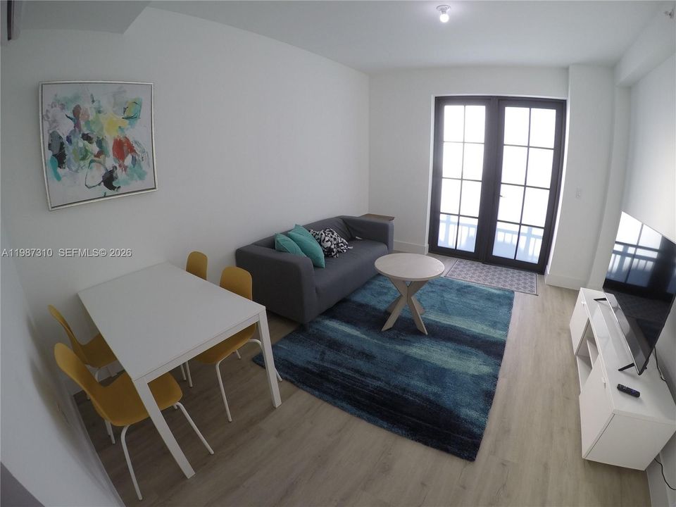 For Sale: $245,000 (1 beds, 1 baths, 408 Square Feet)