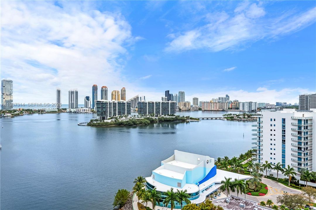 For Sale: $775,000 (3 beds, 3 baths, 1849 Square Feet)
